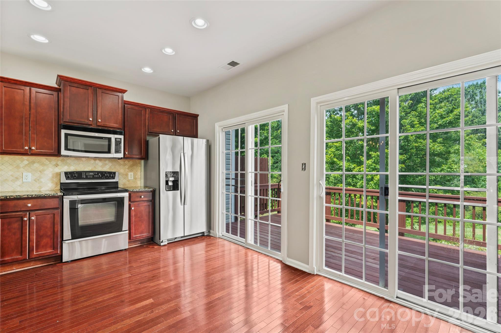 9768 Walkers Glen Drive NW — Concord