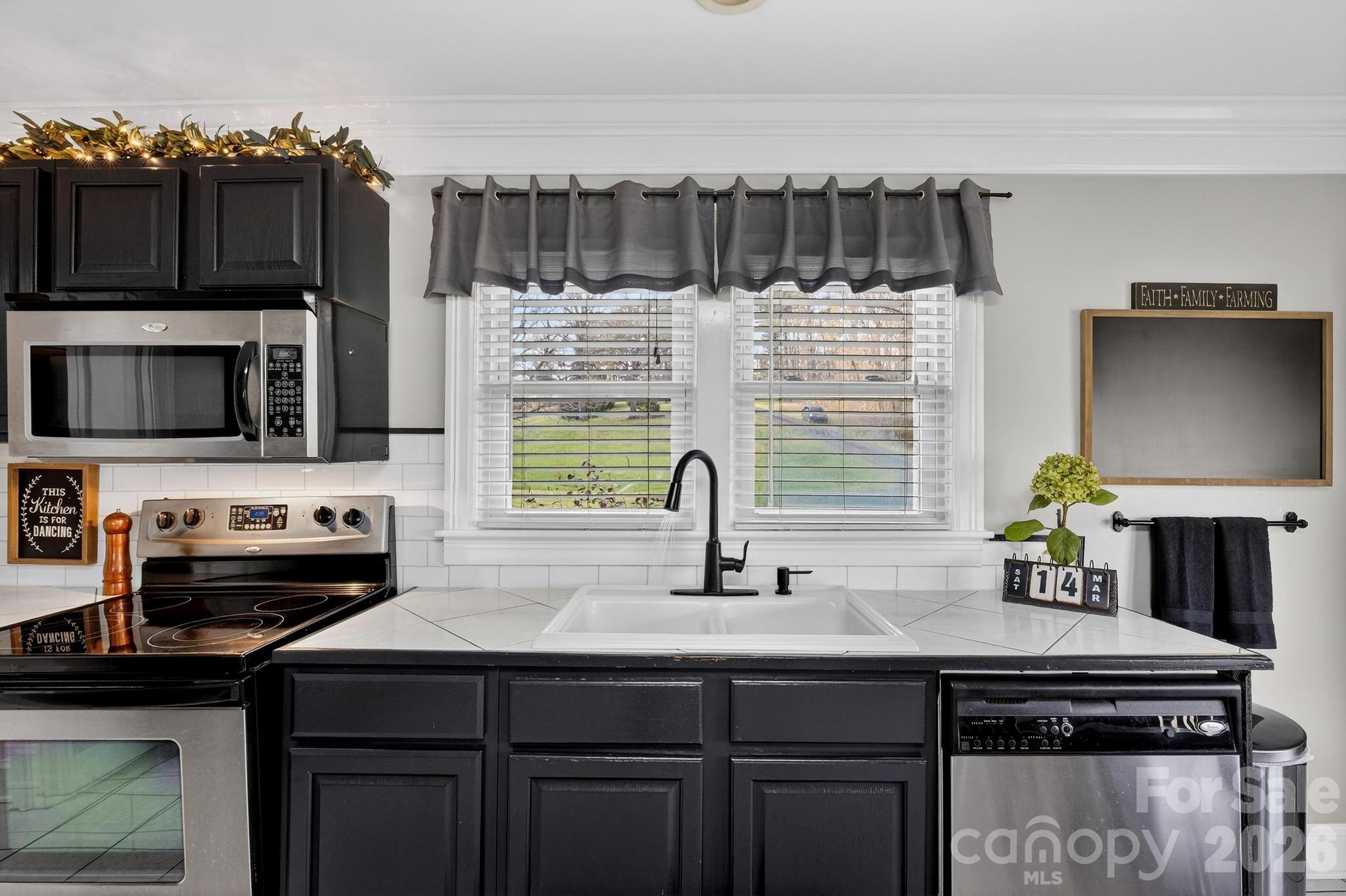 343 Hoyles Creek Road — Dallas