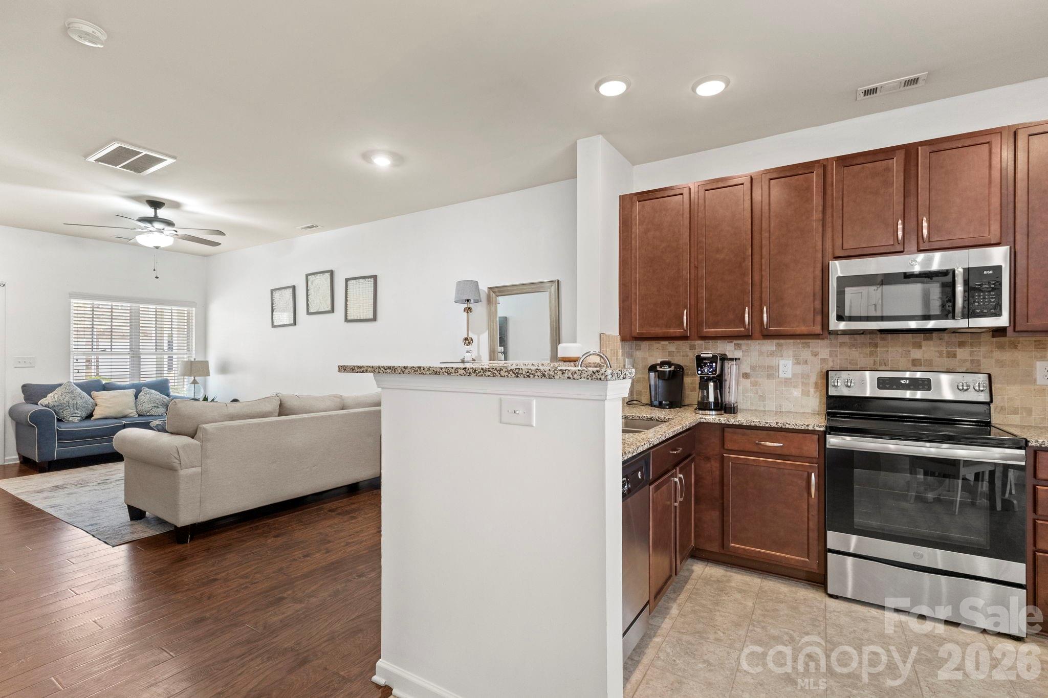 12221 Whiteside Drive — Charlotte