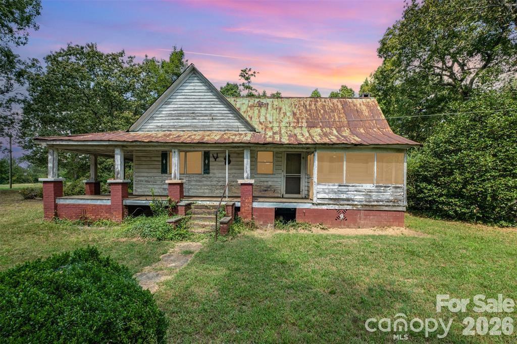 2412 Daves Drive — Shelby