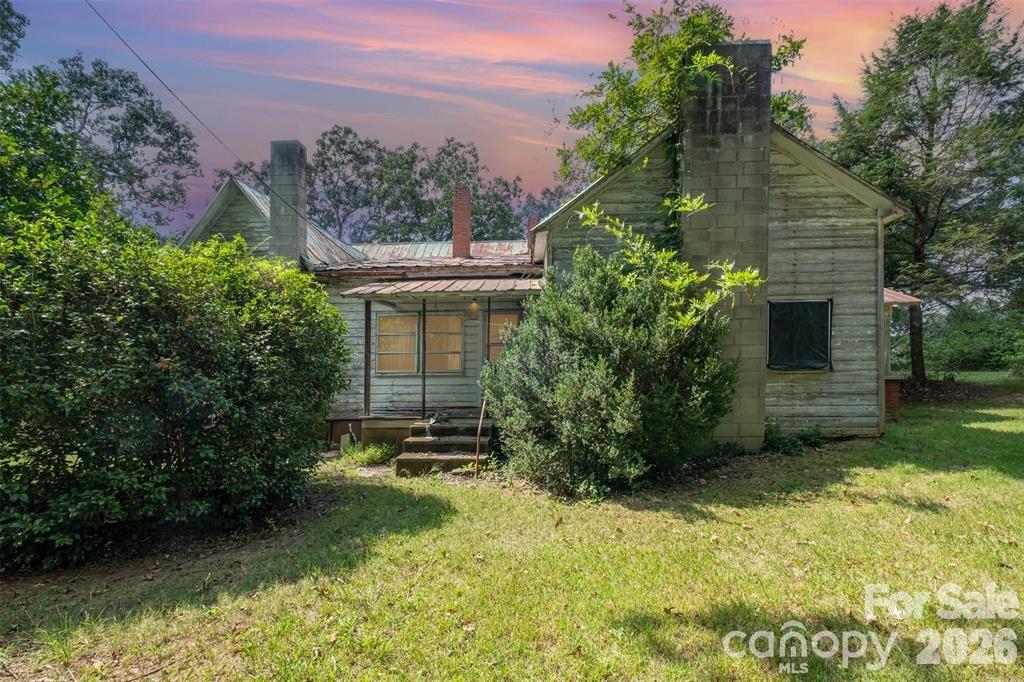 2412 Daves Drive — Shelby