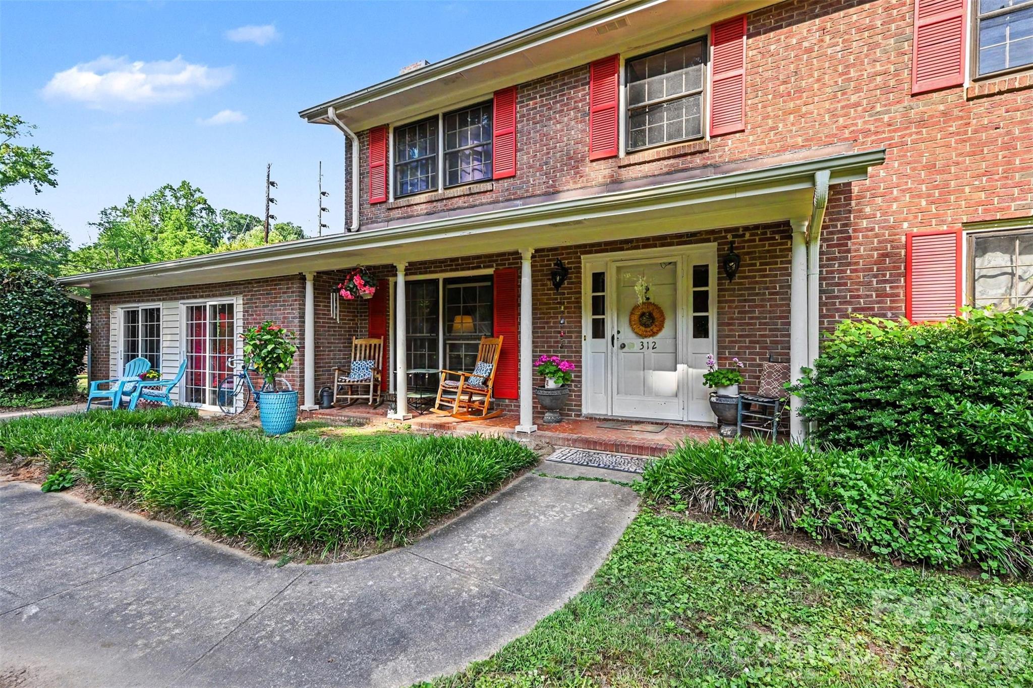 312 Windsor Drive — Shelby