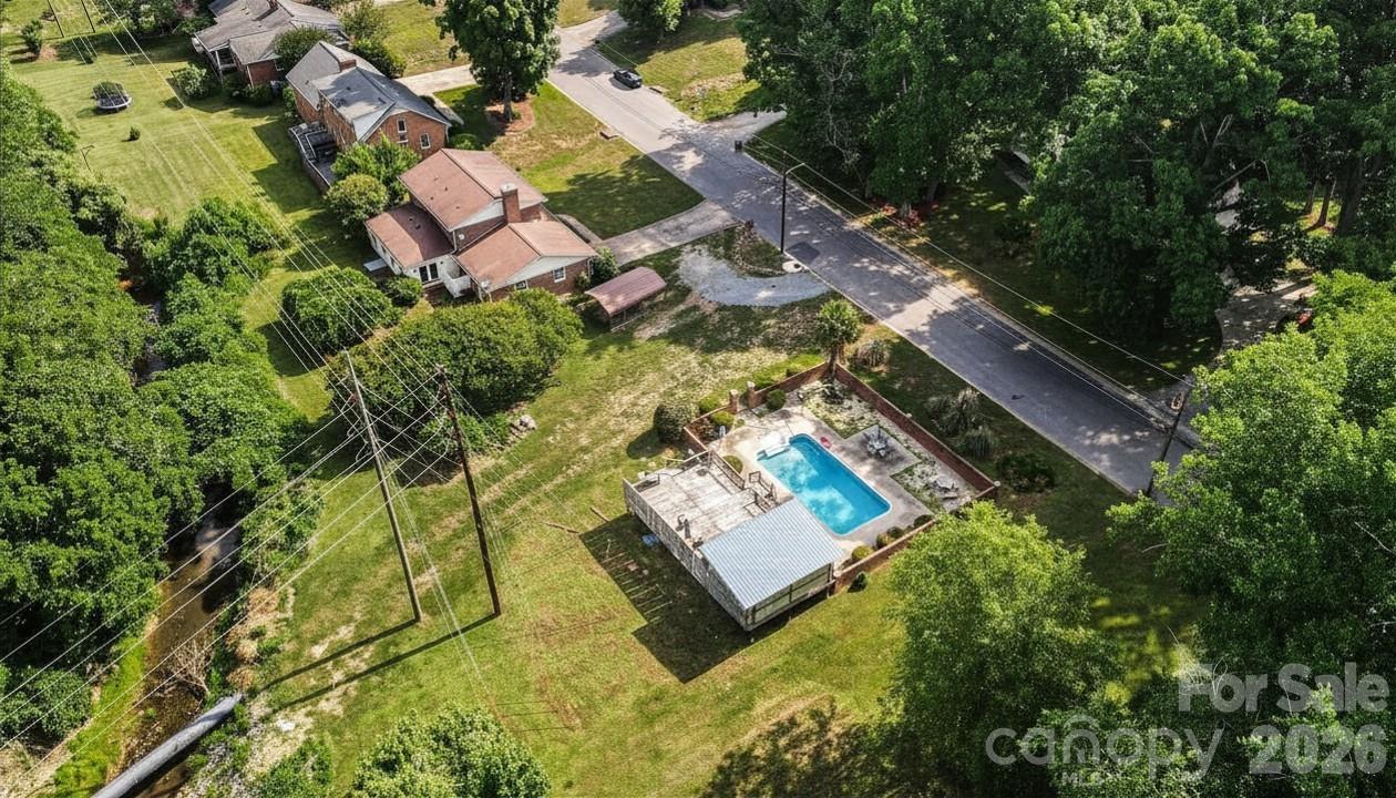 312 Windsor Drive — Shelby