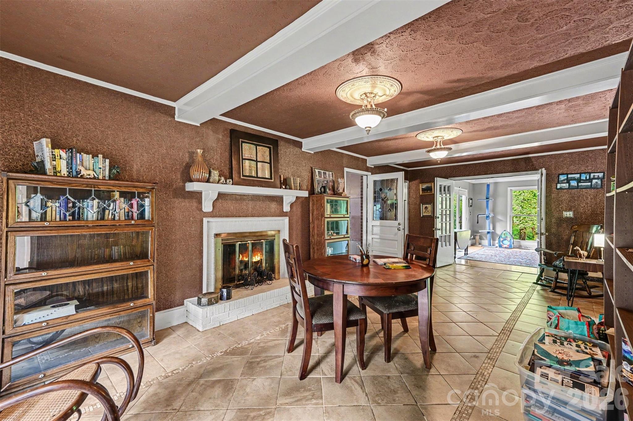 312 Windsor Drive — Shelby