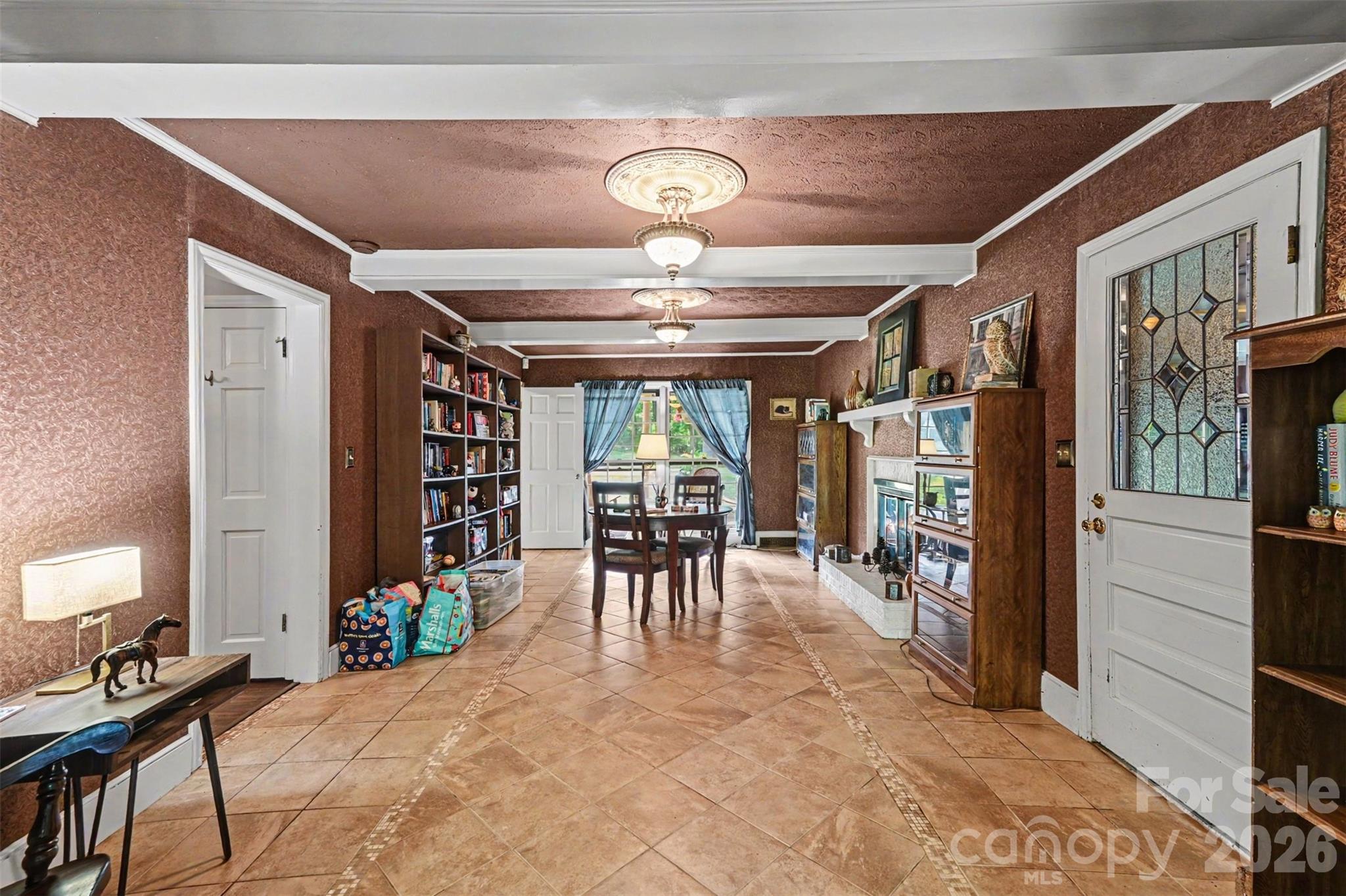 312 Windsor Drive — Shelby