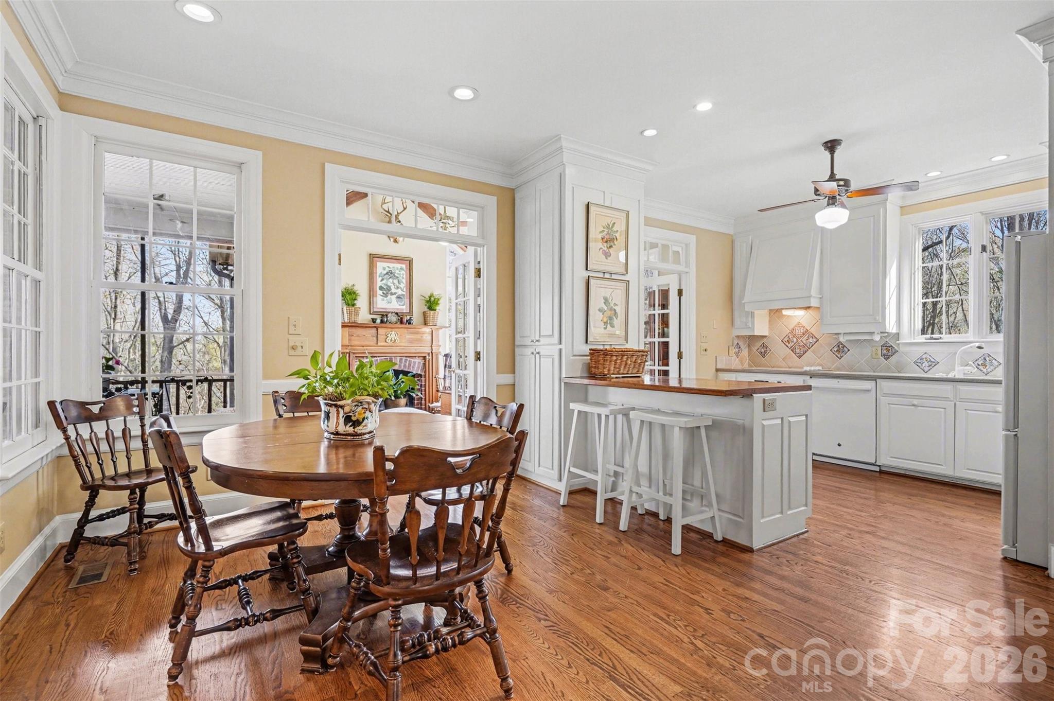212 Deerchase Road — Shelby