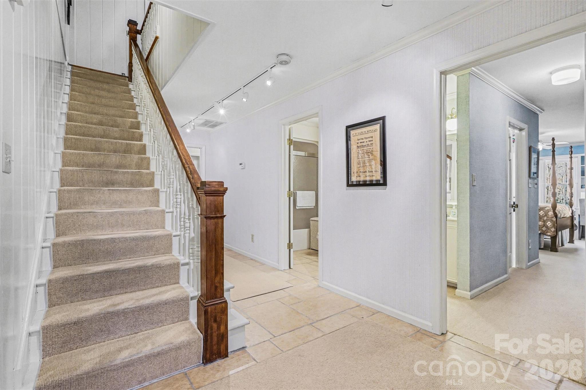 212 Deerchase Road — Shelby