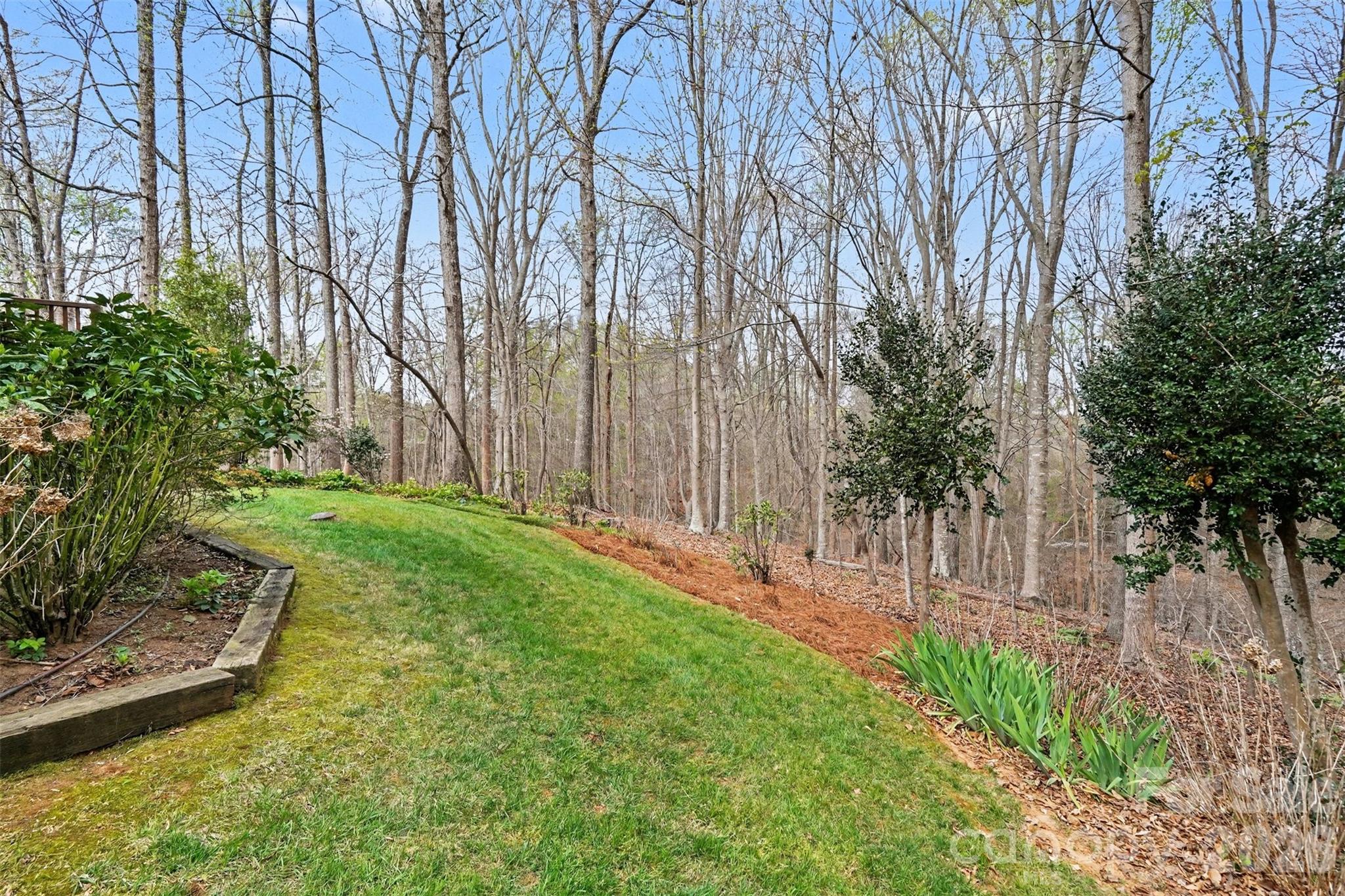 212 Deerchase Road — Shelby