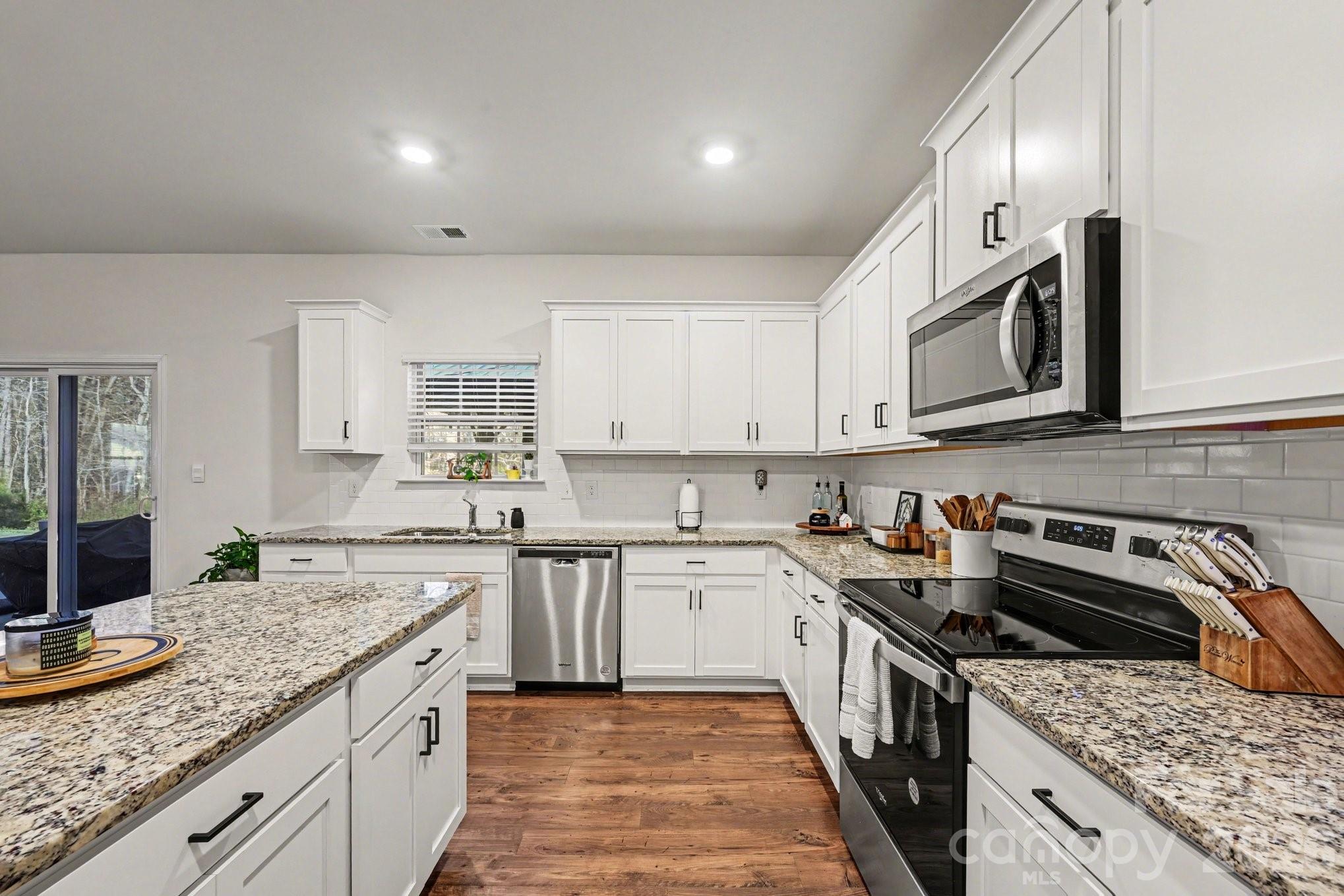 664 Saddlebred Lane — Locust