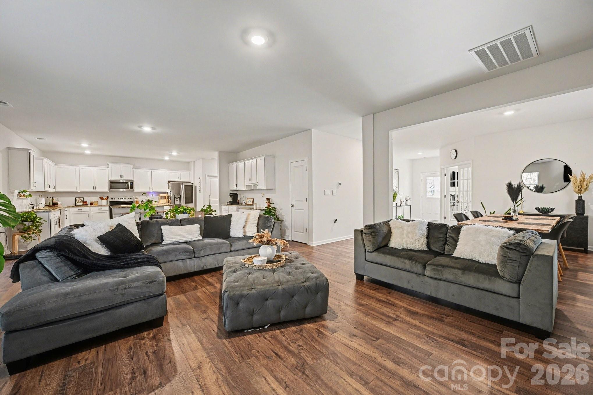 664 Saddlebred Lane — Locust