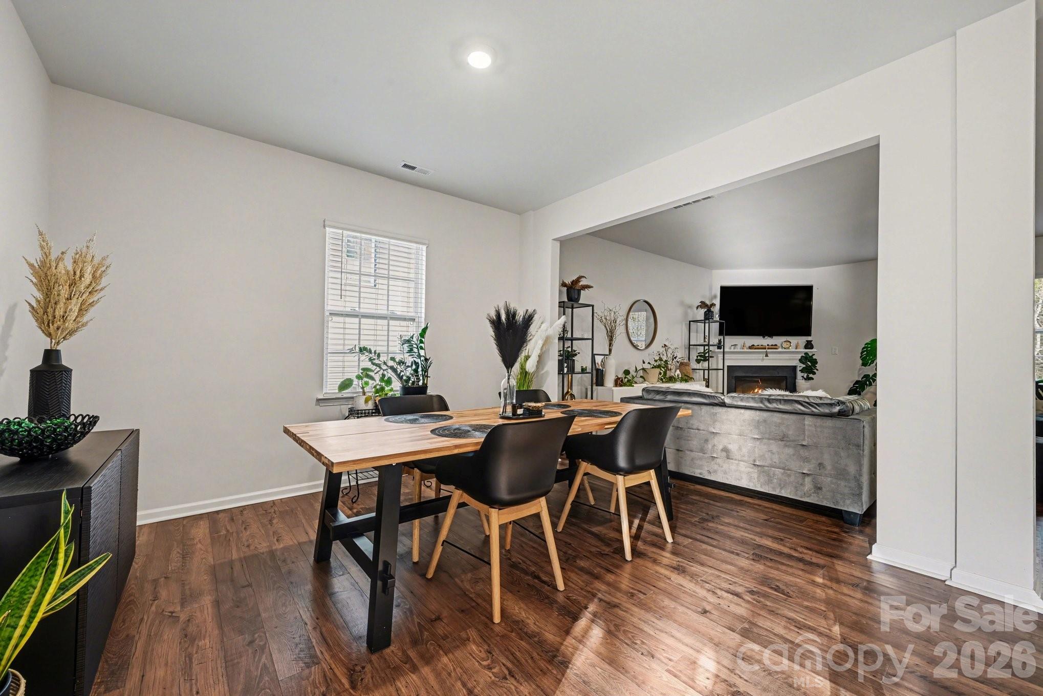 664 Saddlebred Lane — Locust