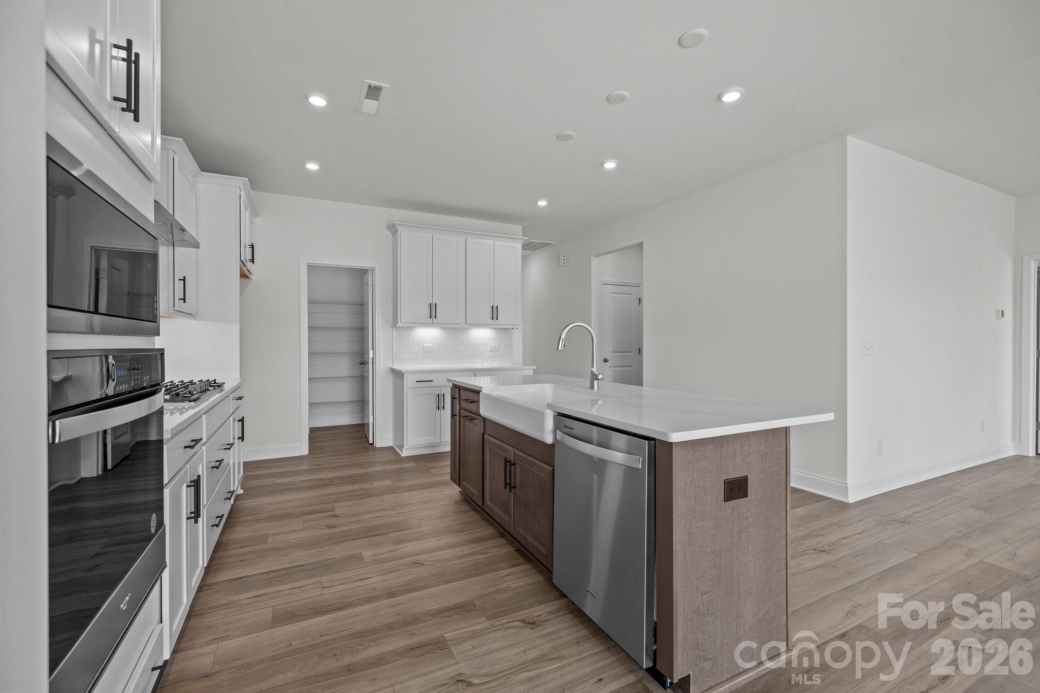1256 Aft Lane #126 — York