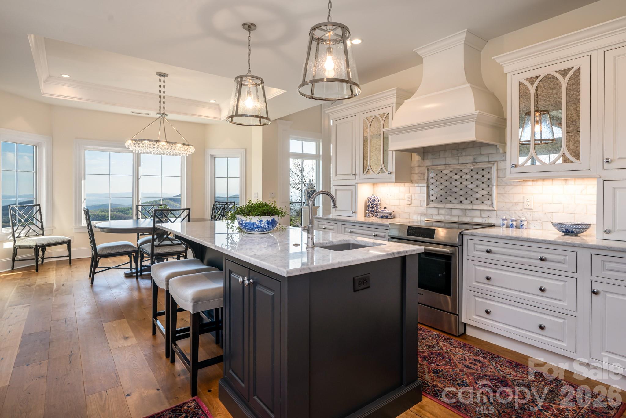 89 N Snow Ridge Drive #13 — Hendersonville
