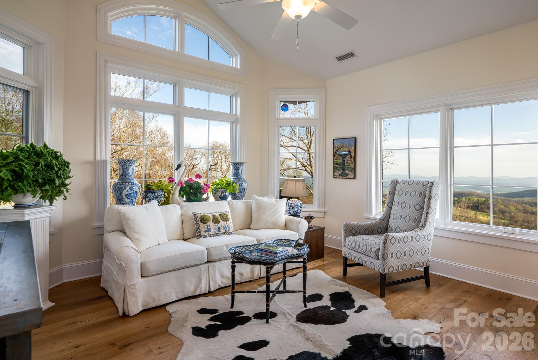 89 N Snow Ridge Drive #13 — Hendersonville