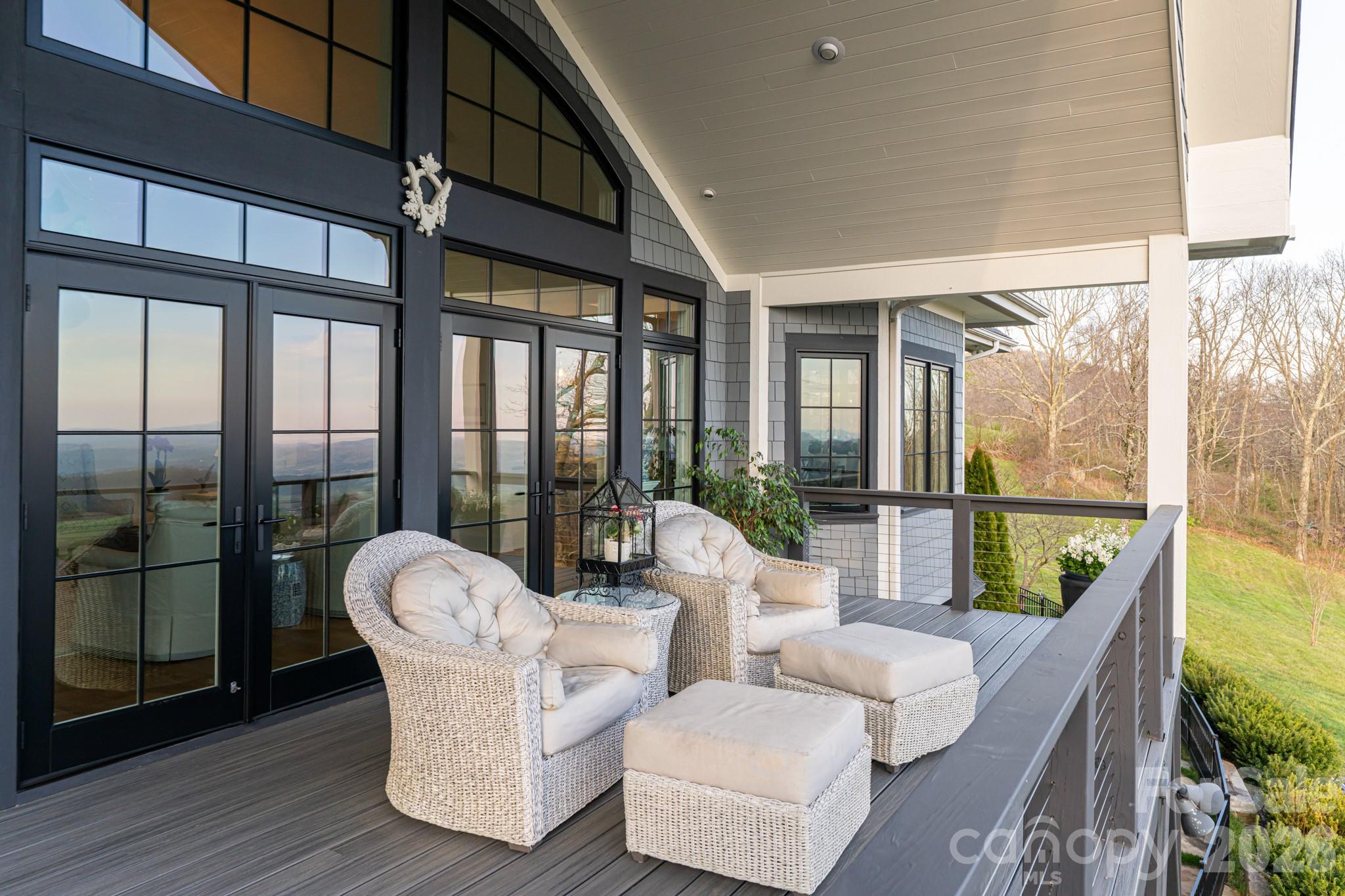 89 N Snow Ridge Drive #13 — Hendersonville