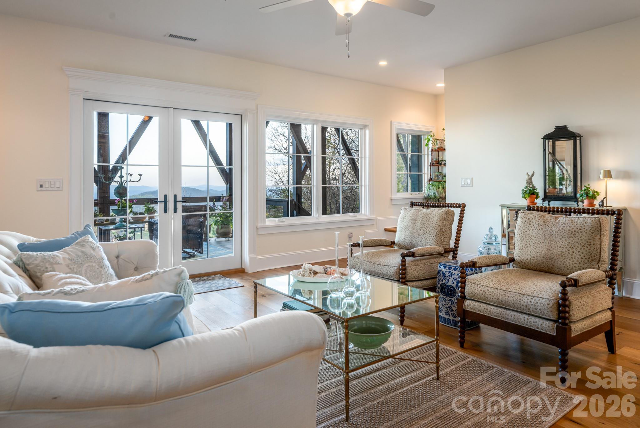 89 N Snow Ridge Drive #13 — Hendersonville