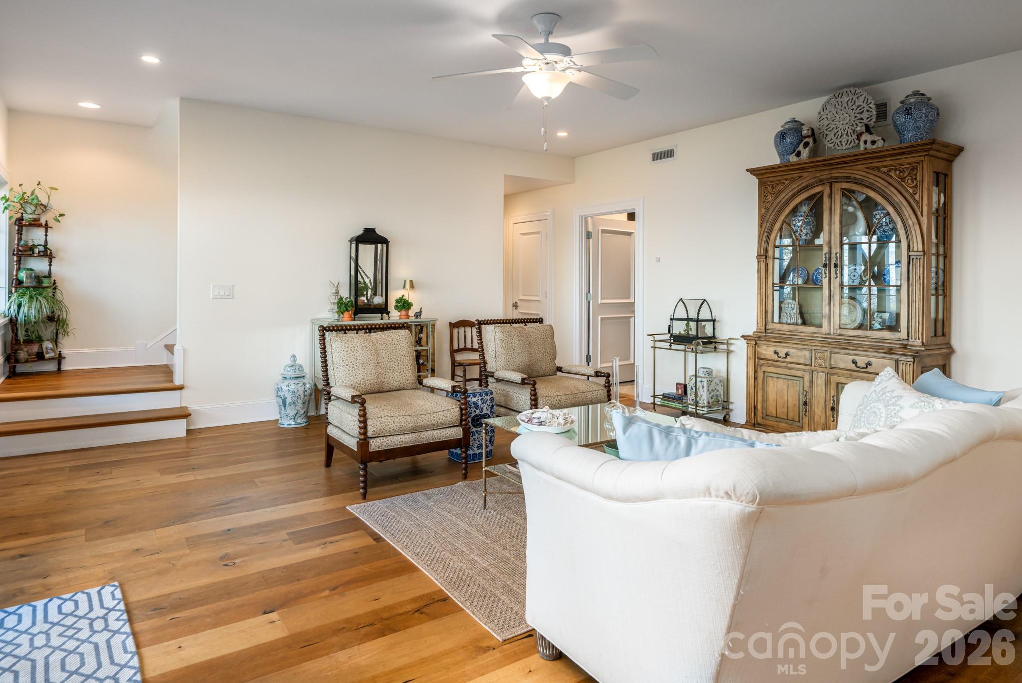 89 N Snow Ridge Drive #13 — Hendersonville