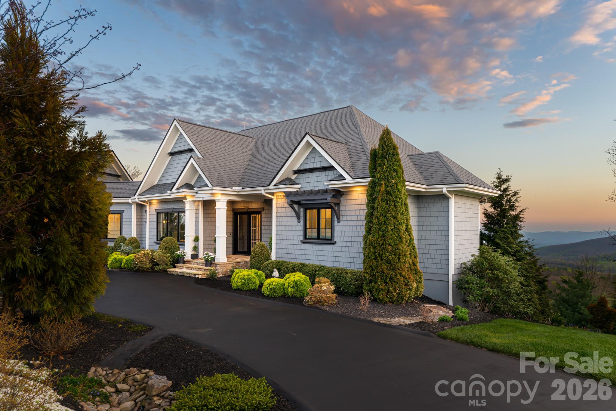 89 N Snow Ridge Drive #13 — Hendersonville