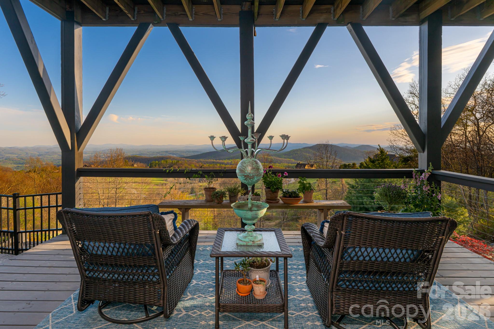 89 N Snow Ridge Drive #13 — Hendersonville