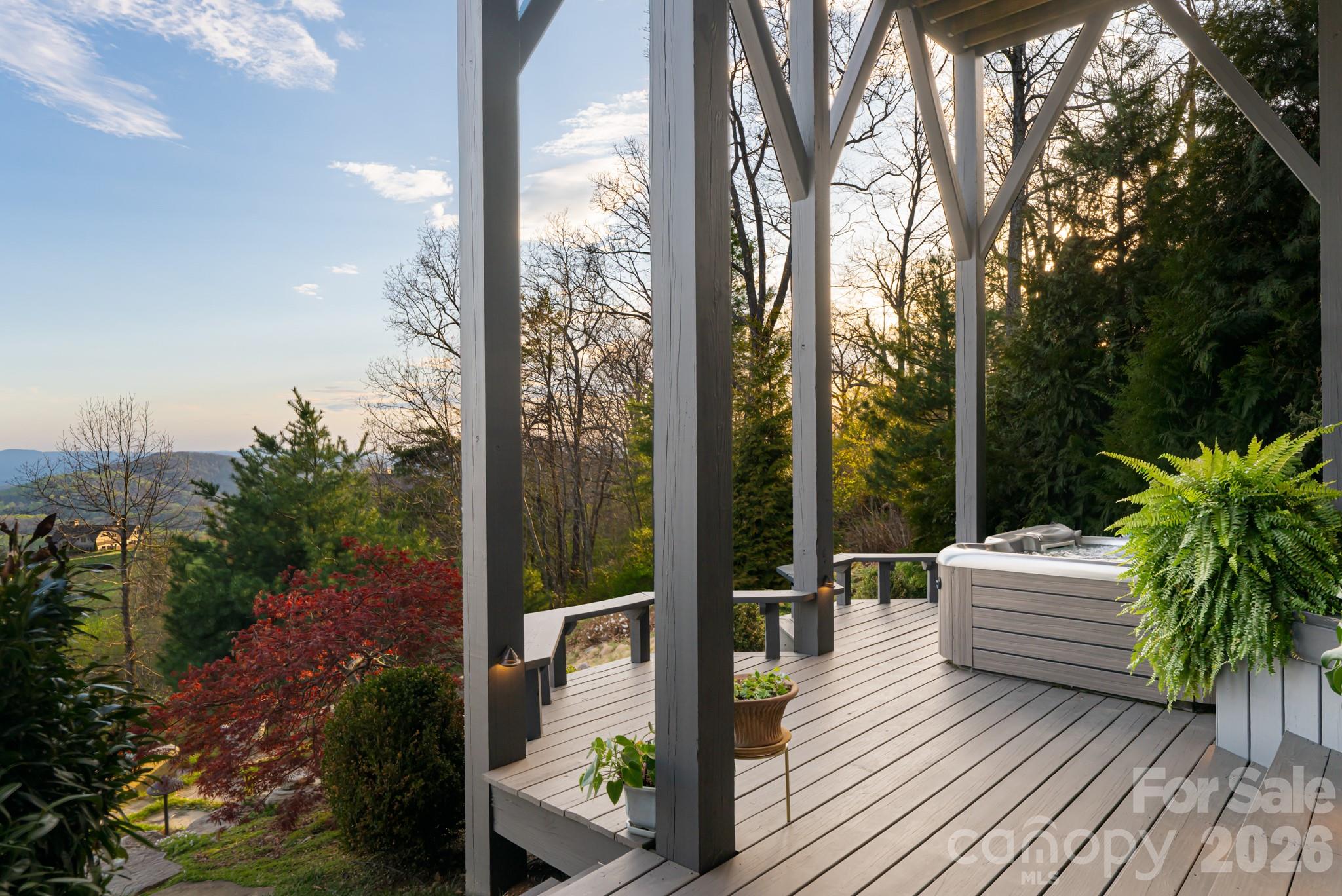 89 N Snow Ridge Drive #13 — Hendersonville