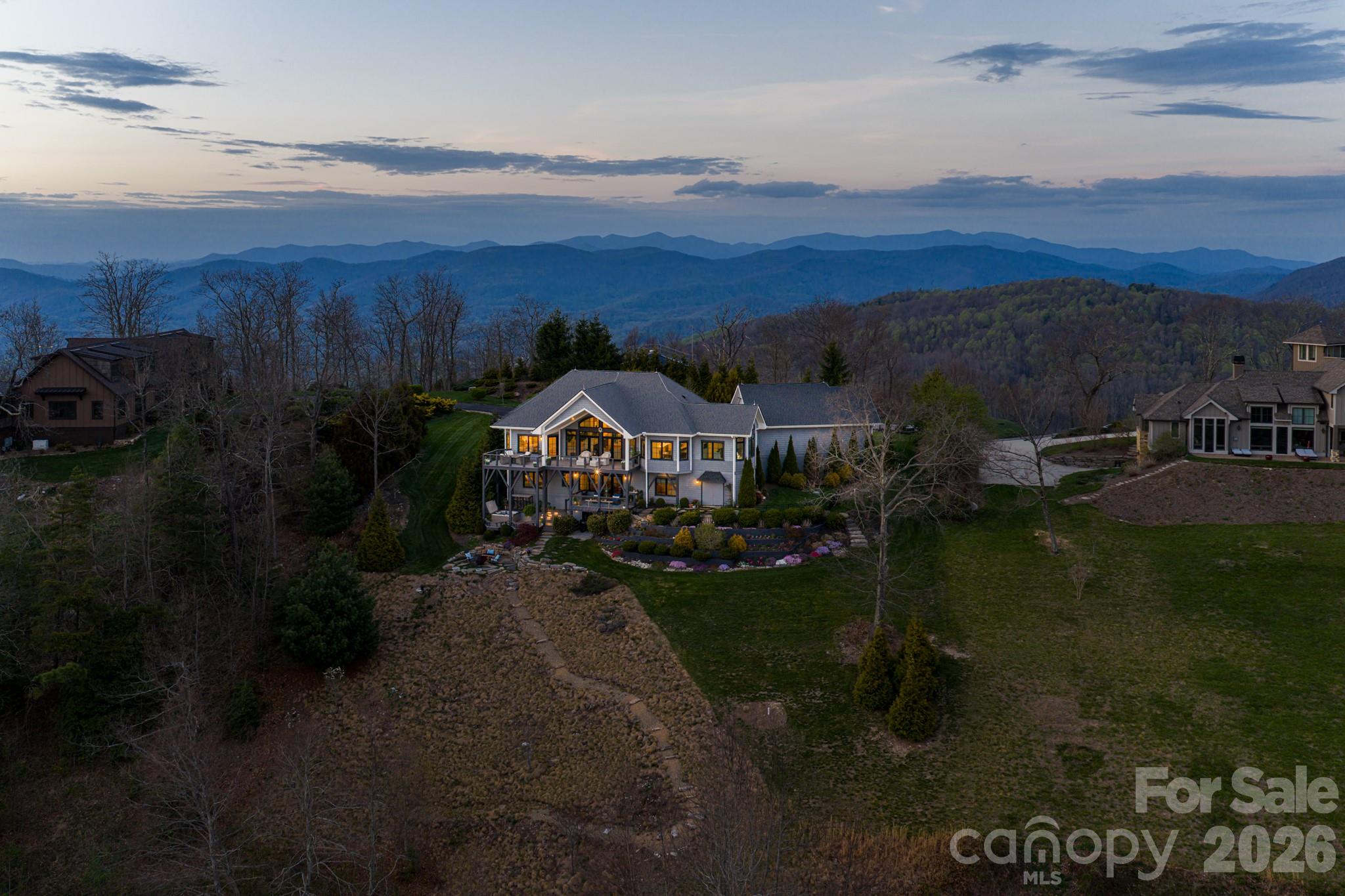 89 N Snow Ridge Drive #13 — Hendersonville