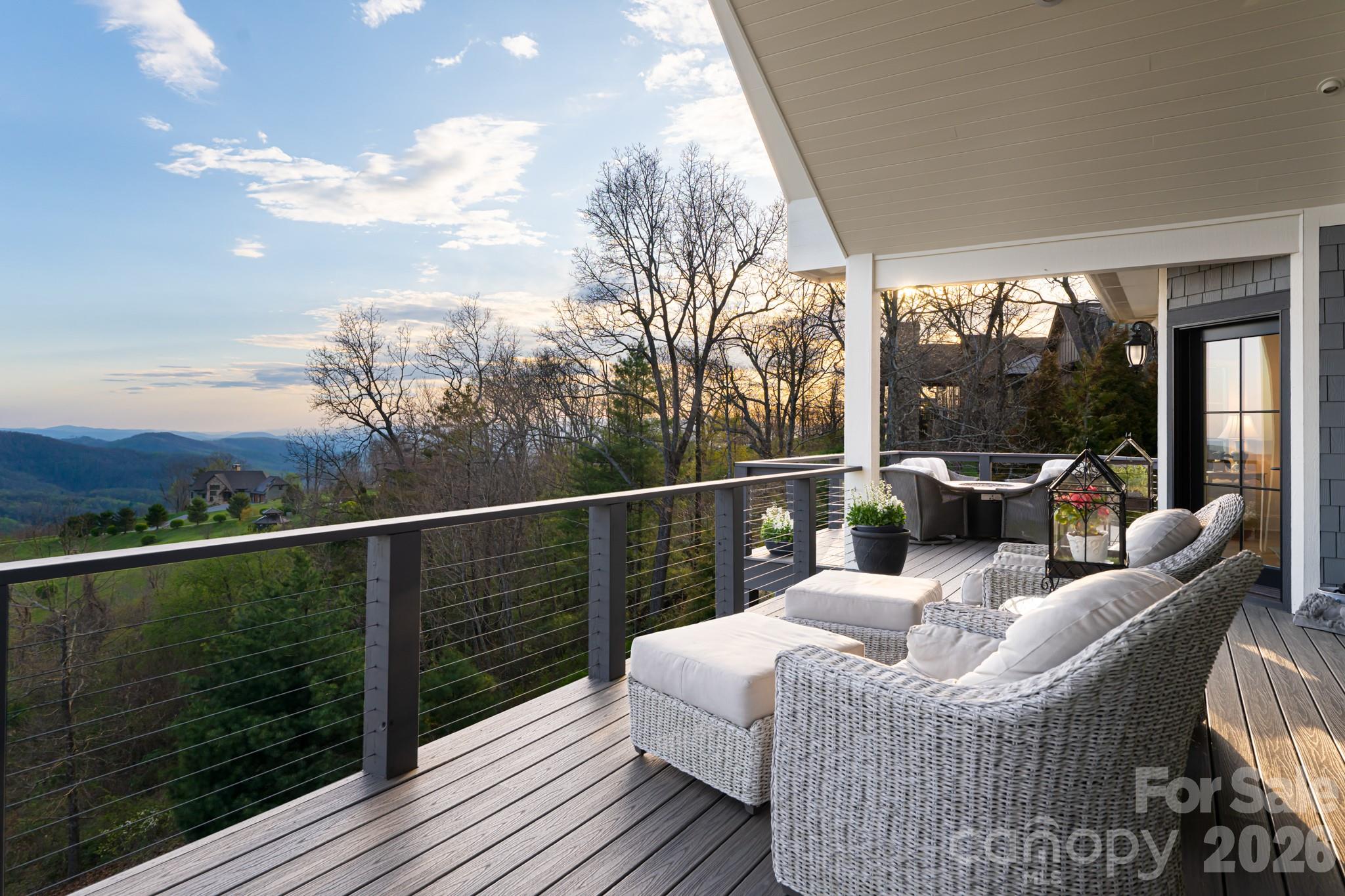 89 N Snow Ridge Drive #13 — Hendersonville