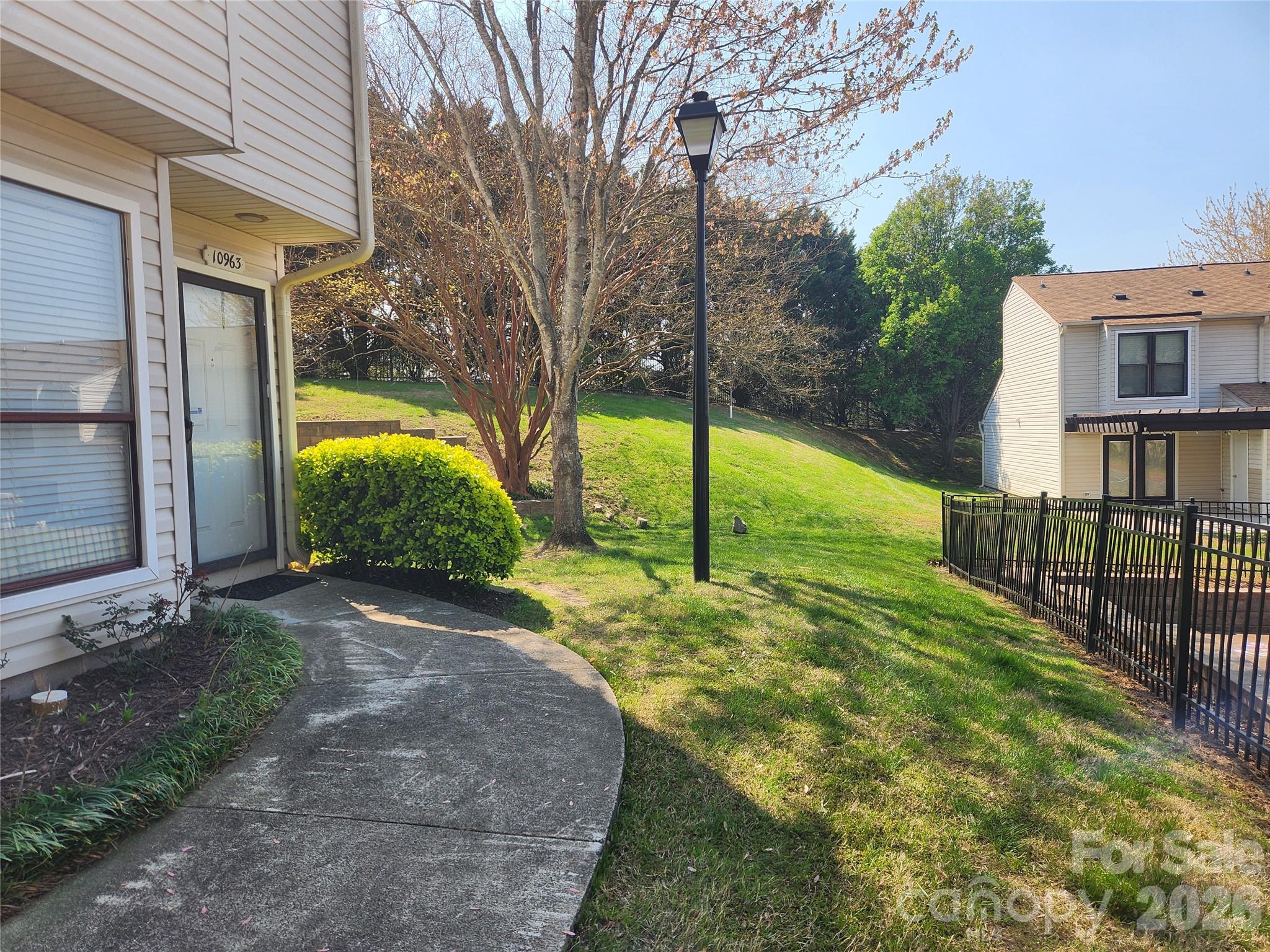 10961 Carmel Crossing Road — Charlotte