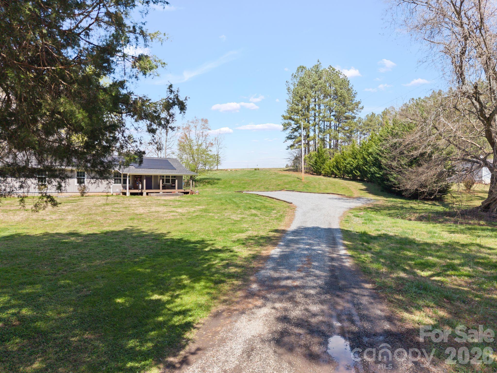527 Floyd Blackwell Road — Tryon