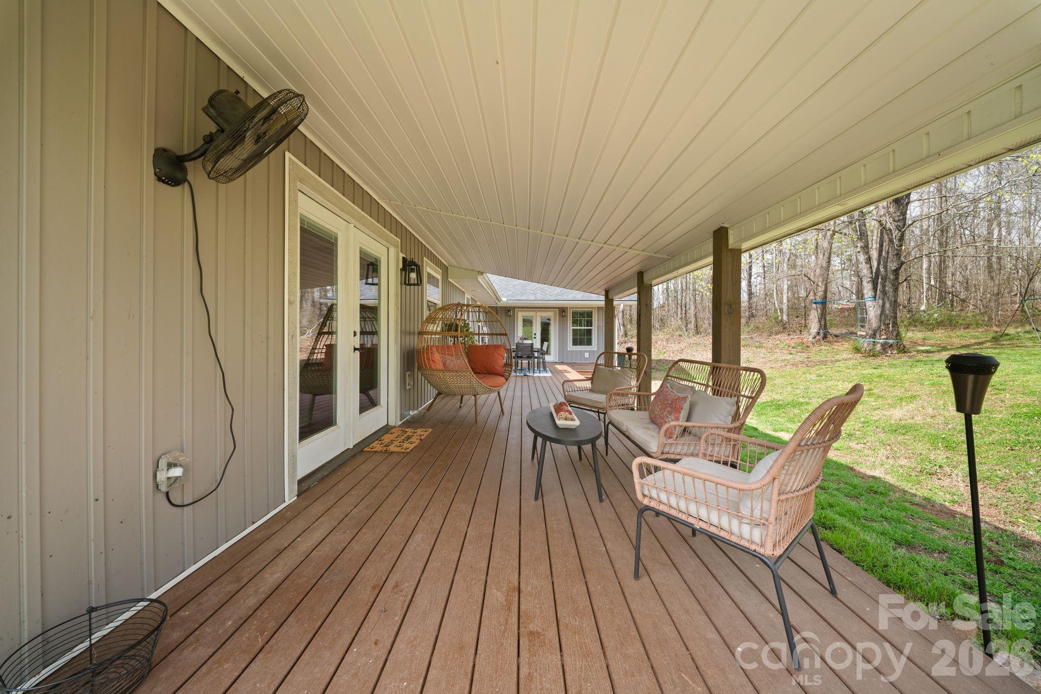 527 Floyd Blackwell Road — Tryon