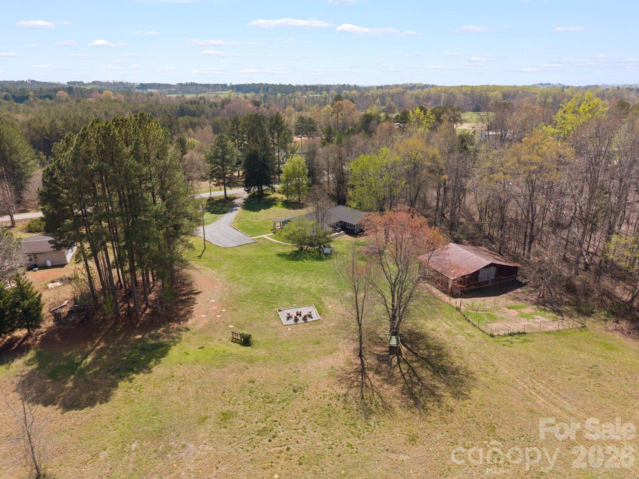 527 Floyd Blackwell Road — Tryon