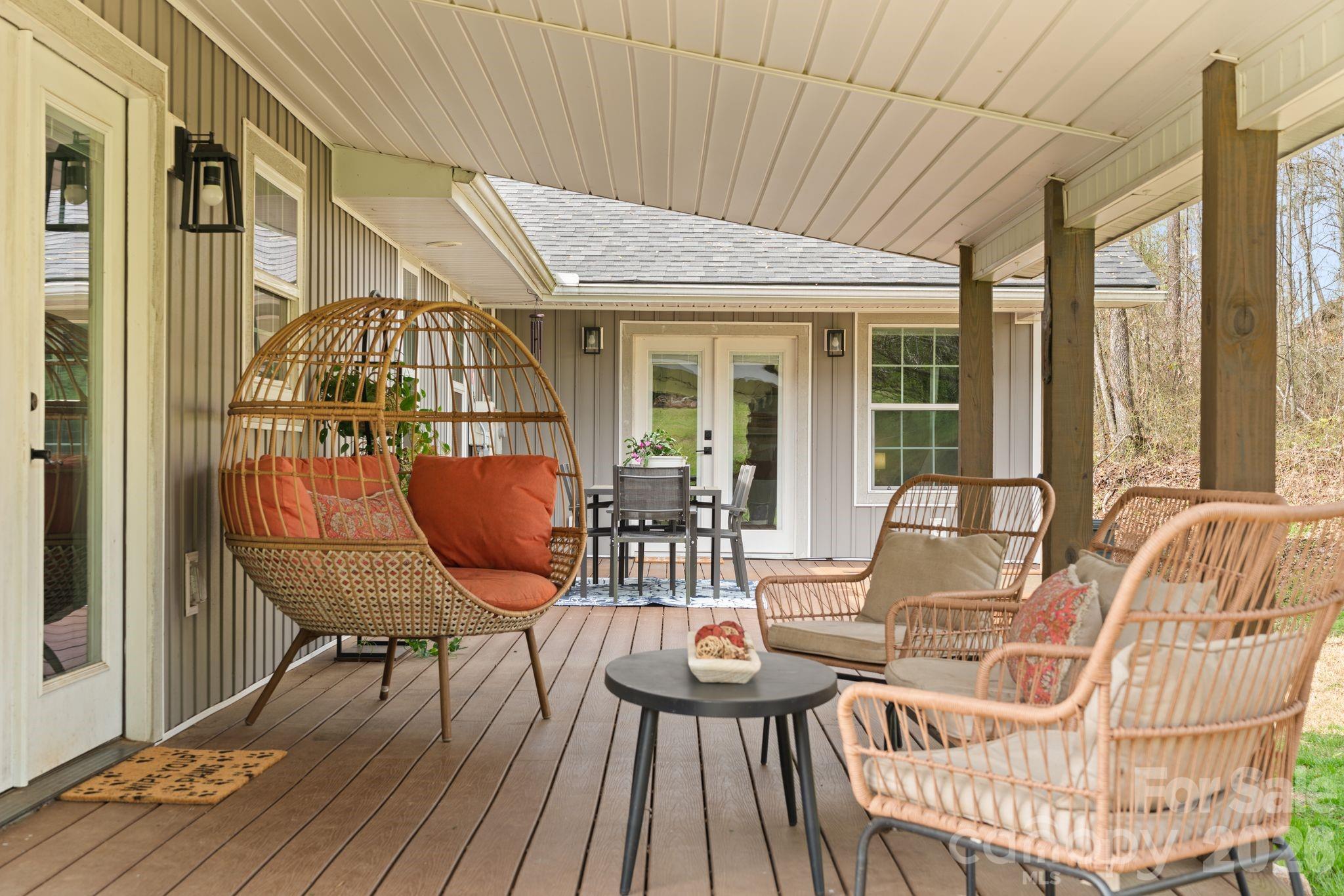527 Floyd Blackwell Road — Tryon