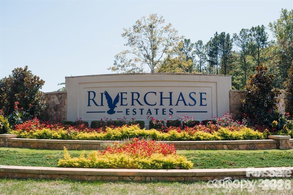 6405 Chimney Bluff Road — Lancaster