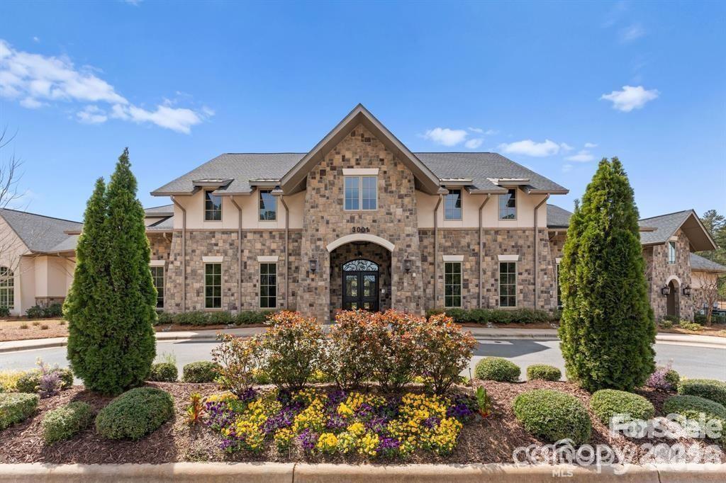 6405 Chimney Bluff Road — Lancaster