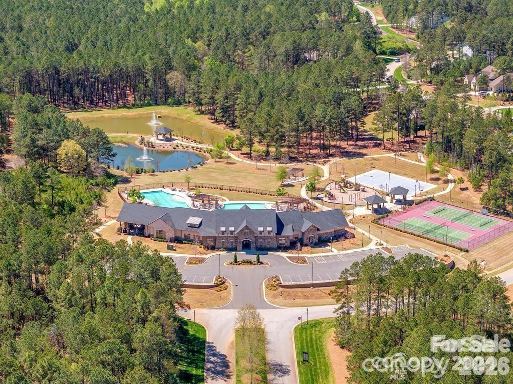 6405 Chimney Bluff Road — Lancaster