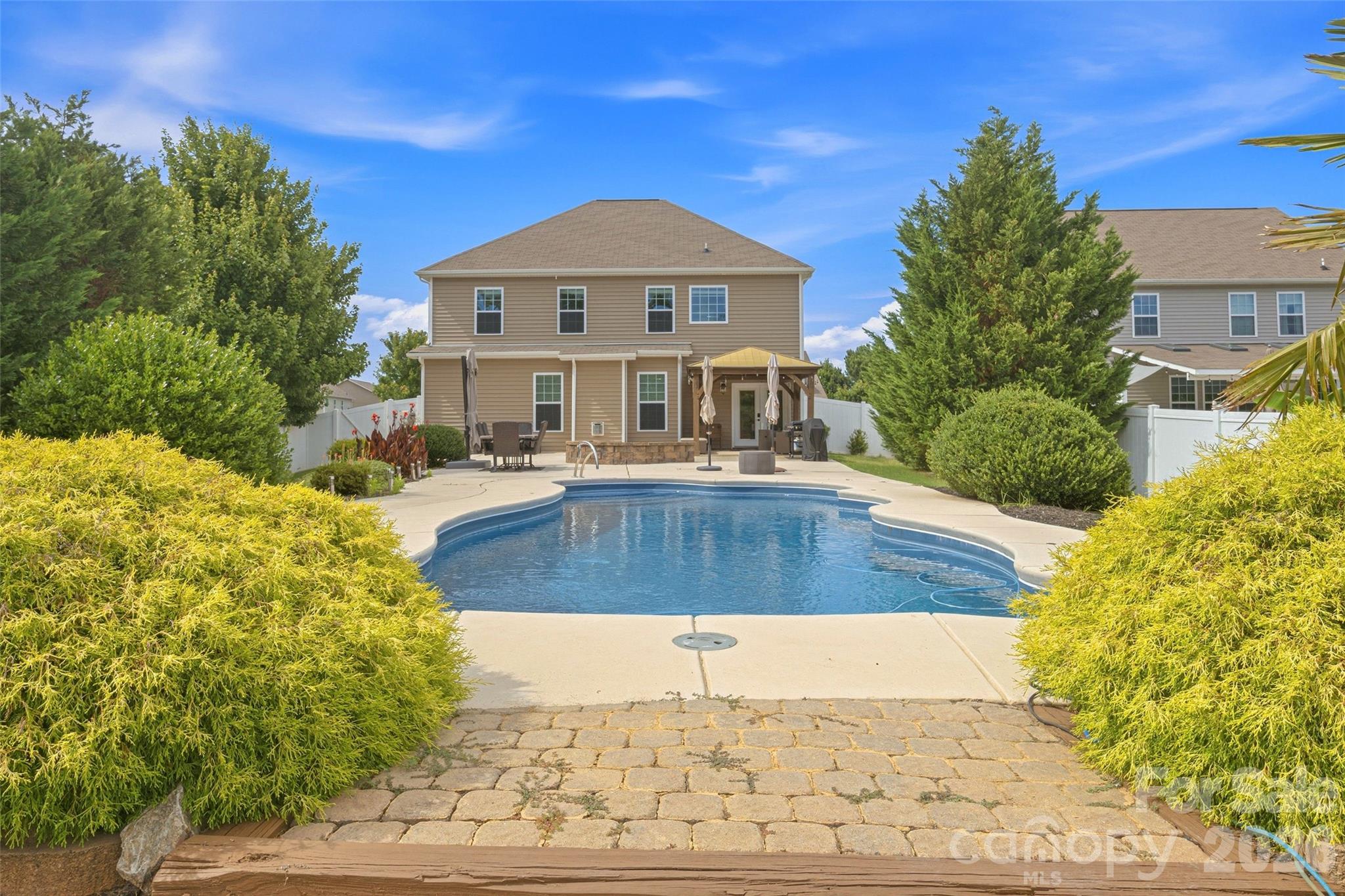 1241 Horsesugar Road — Clover