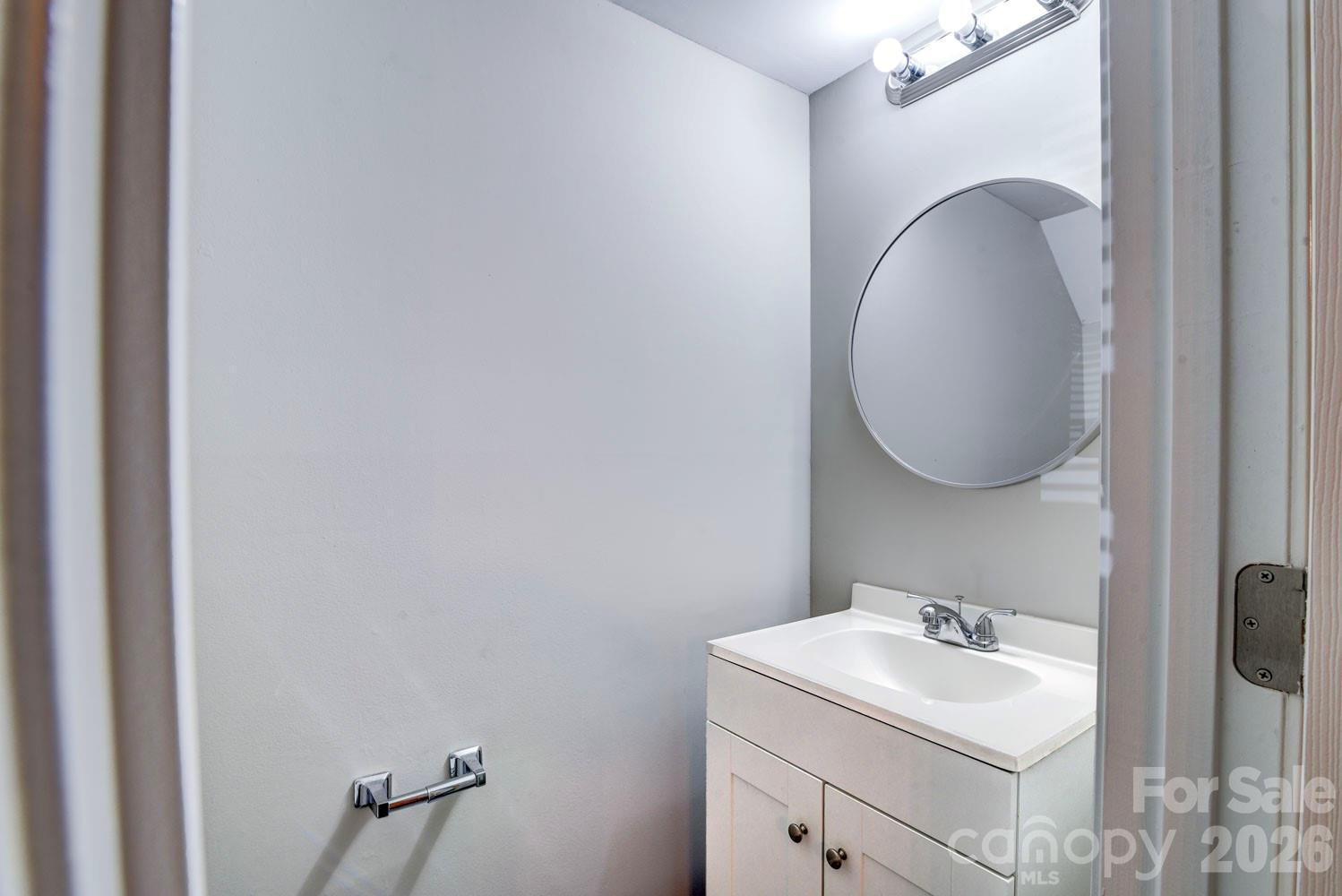 6129 Windsor Gate Lane — Charlotte