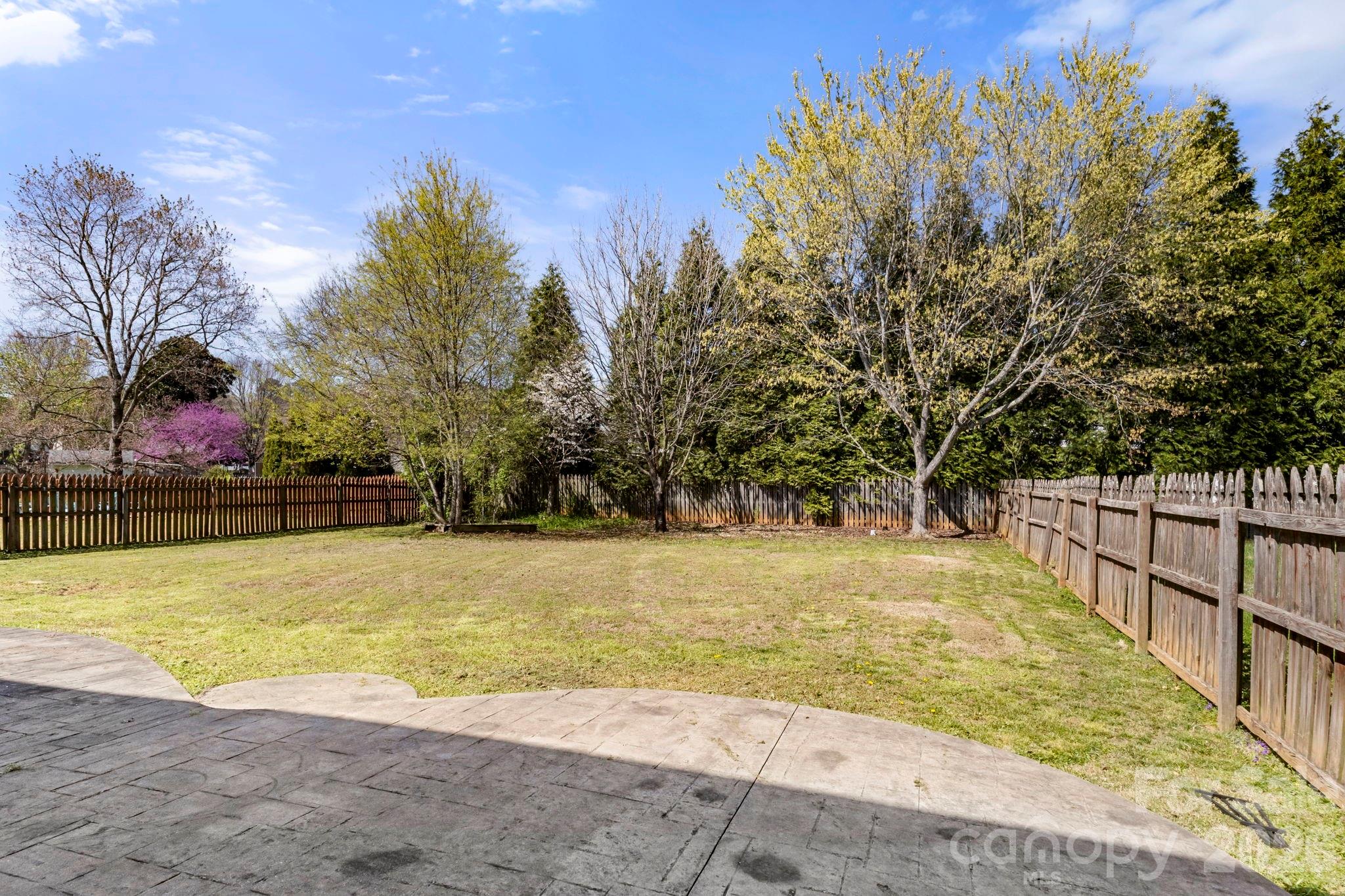 10413 Friarsgate Road — Huntersville