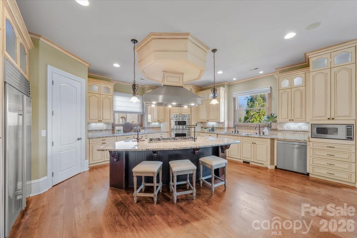 1900 Funny Cide Drive — Waxhaw