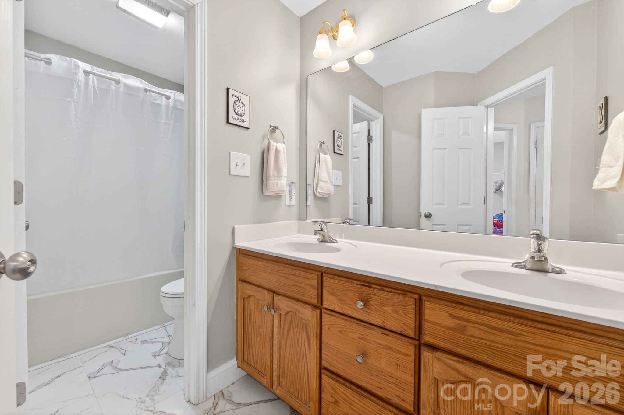 208 Deerfield Drive — Mount Holly