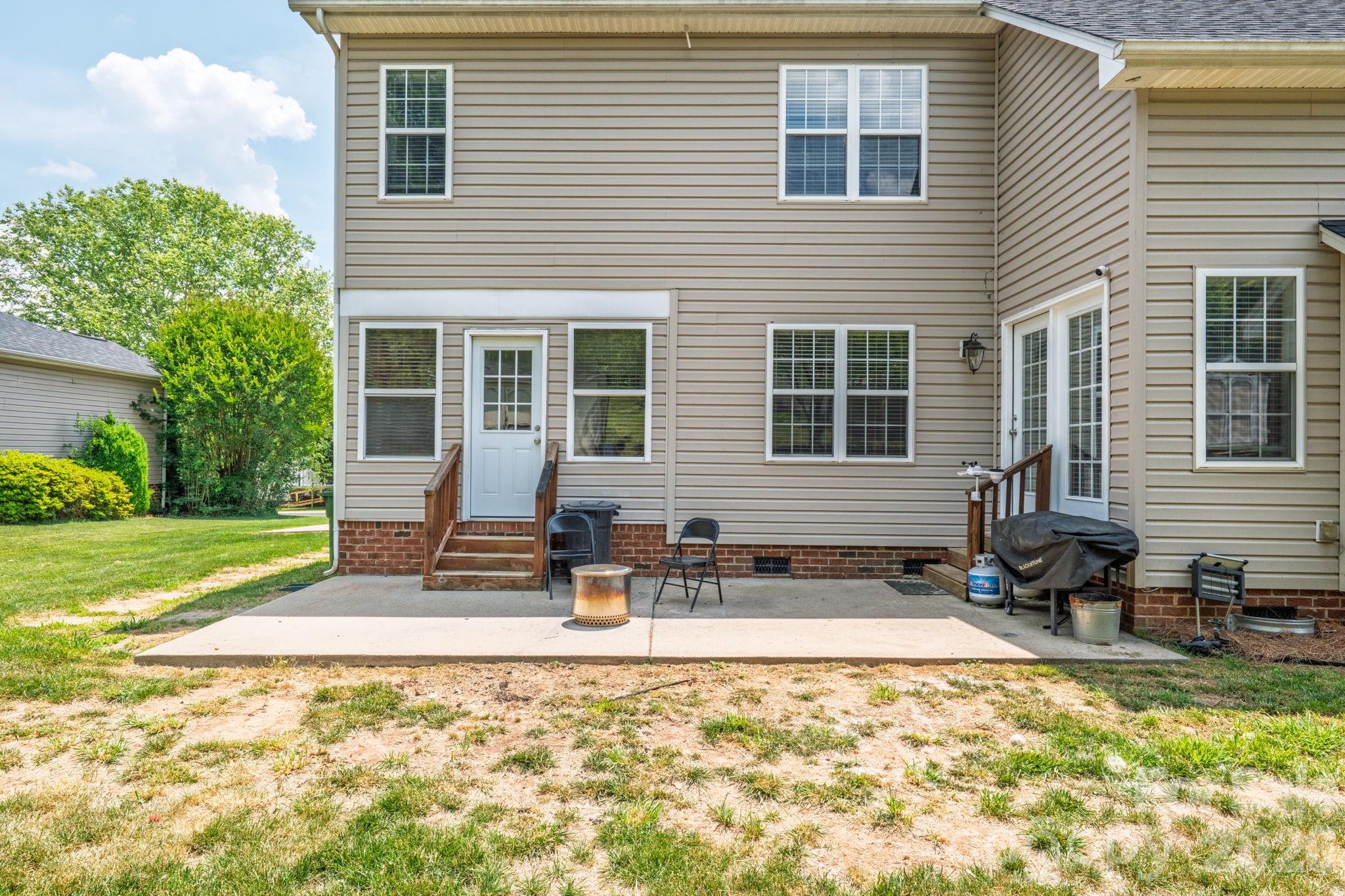 208 Deerfield Drive — Mount Holly