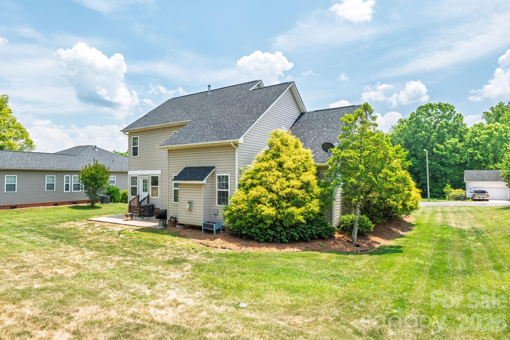 208 Deerfield Drive — Mount Holly