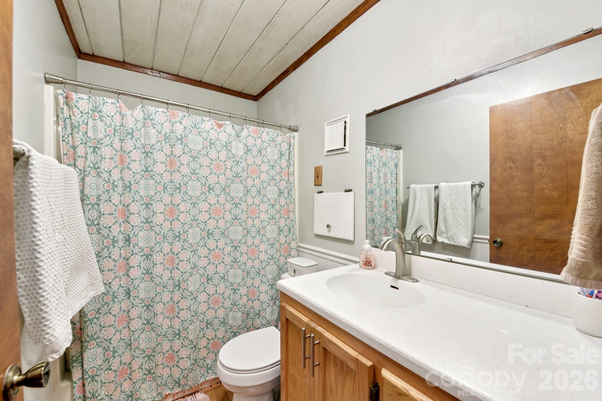 438 Cox Lake Road — Stanley