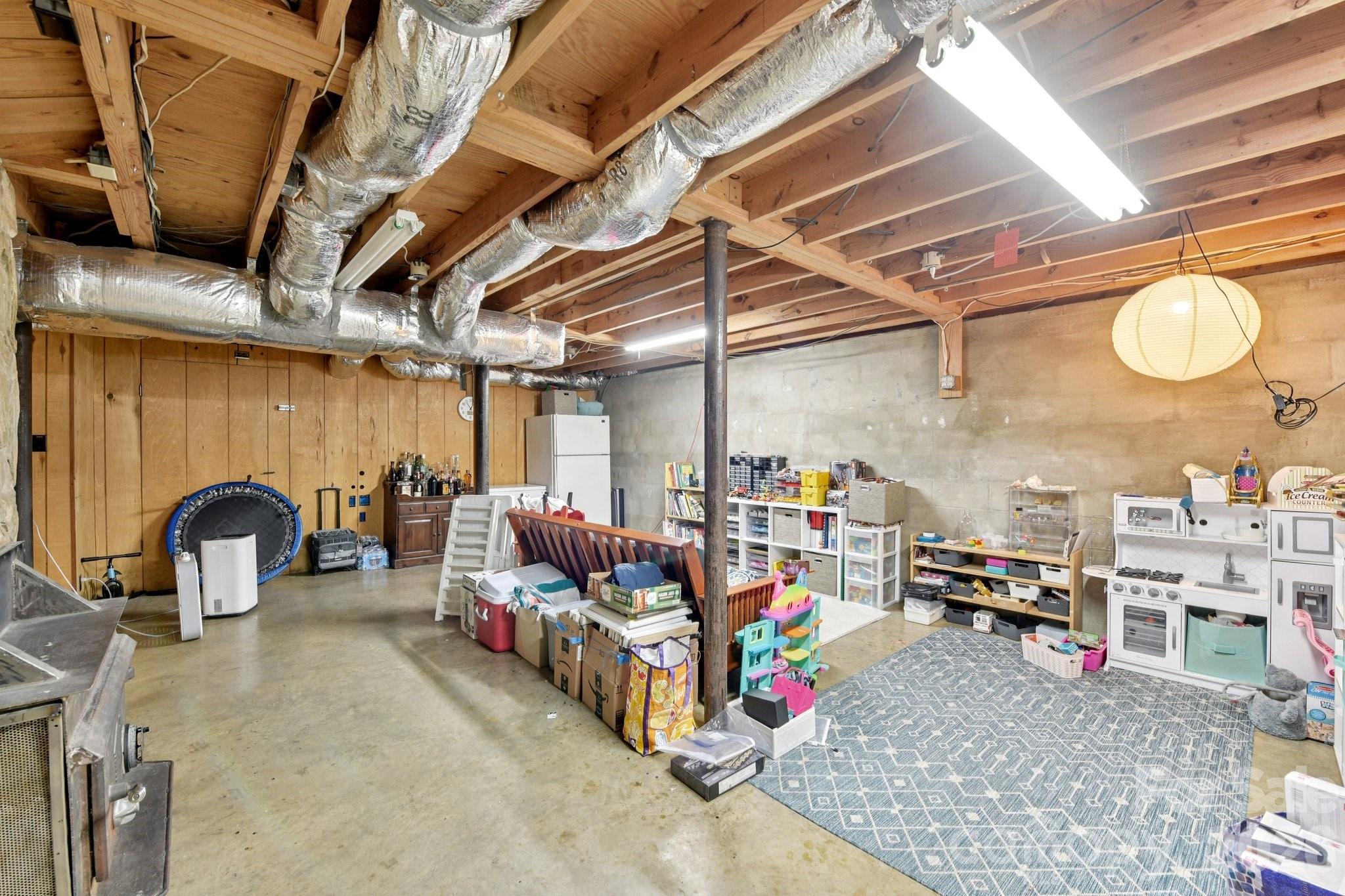 438 Cox Lake Road — Stanley