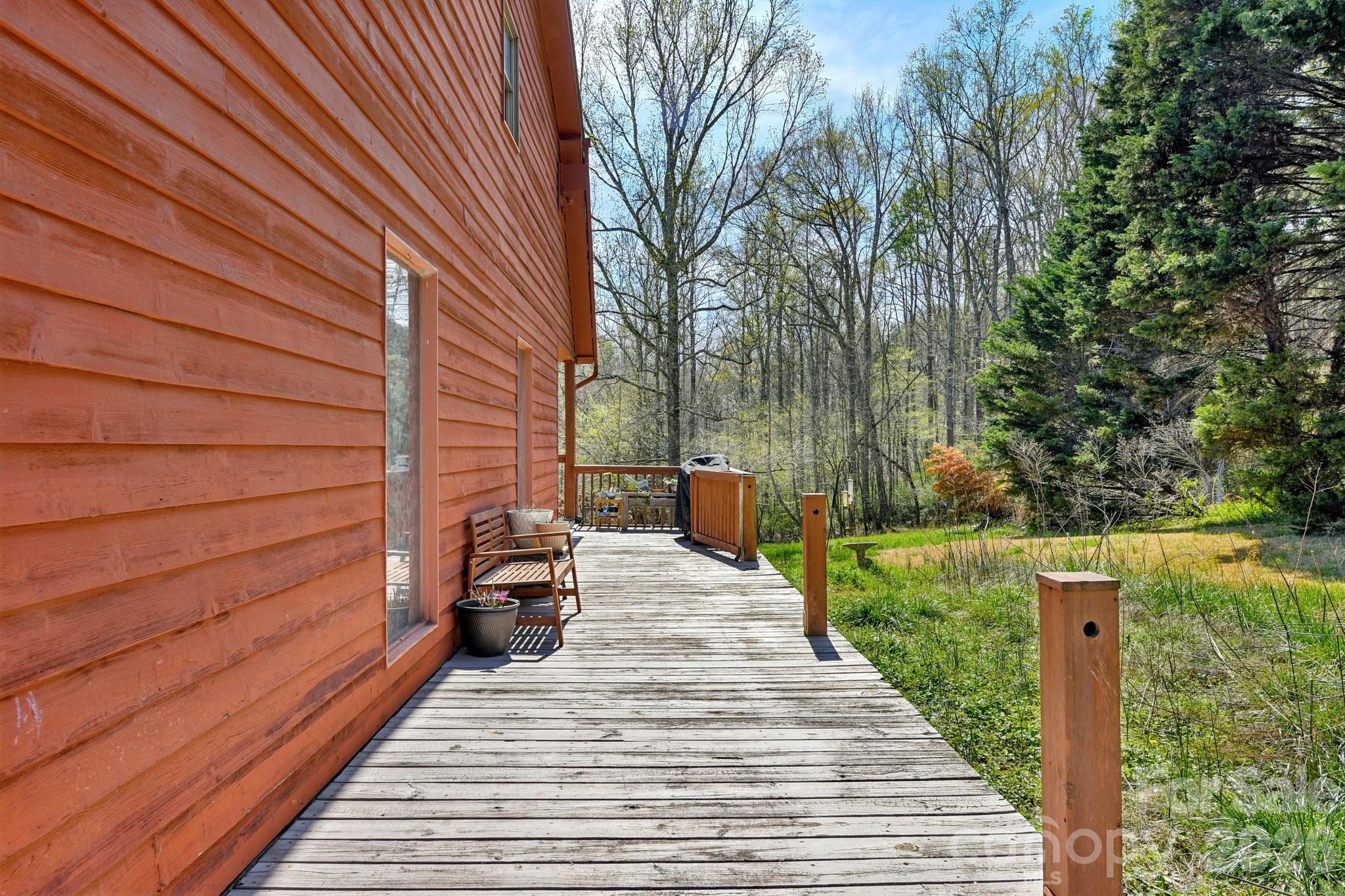 438 Cox Lake Road — Stanley