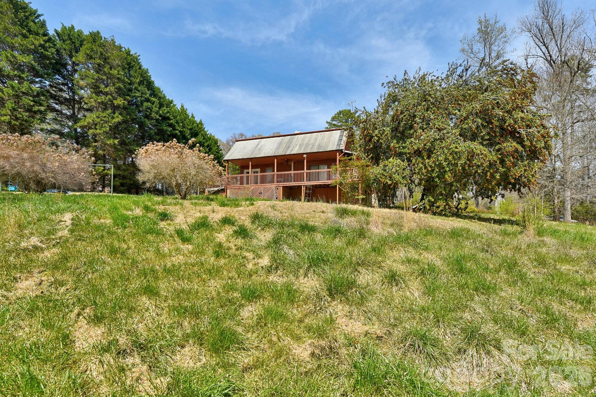 438 Cox Lake Road — Stanley