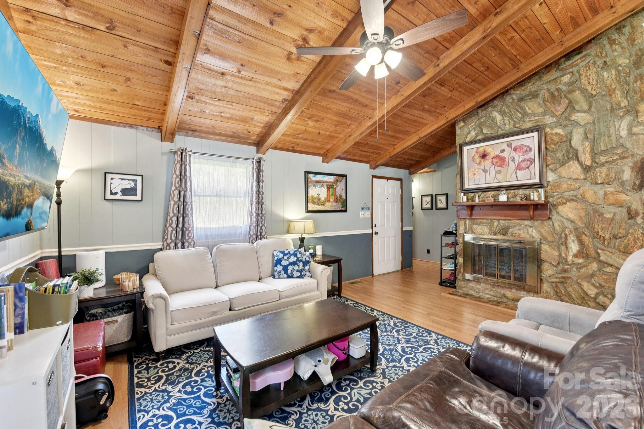 438 Cox Lake Road — Stanley