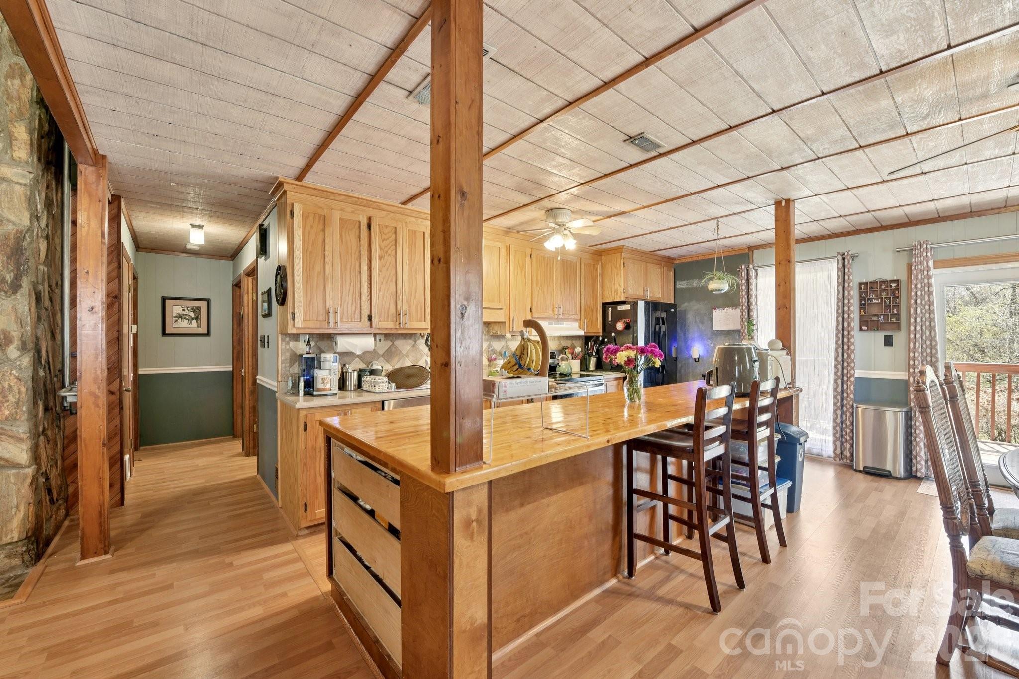 438 Cox Lake Road — Stanley