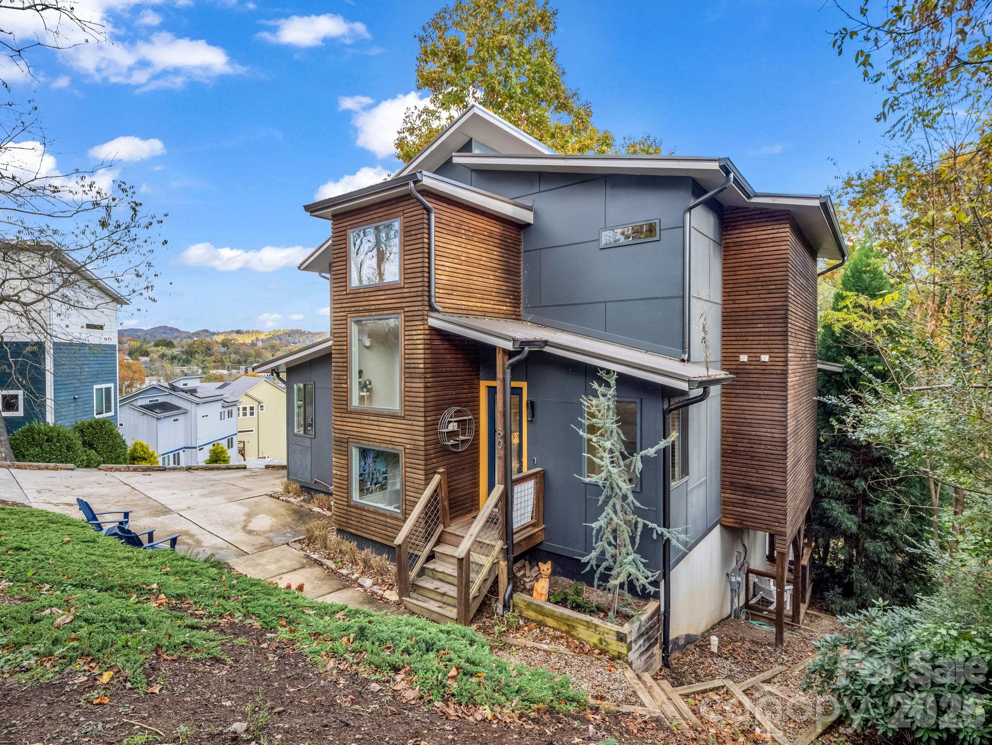 80 Richland Street — Asheville