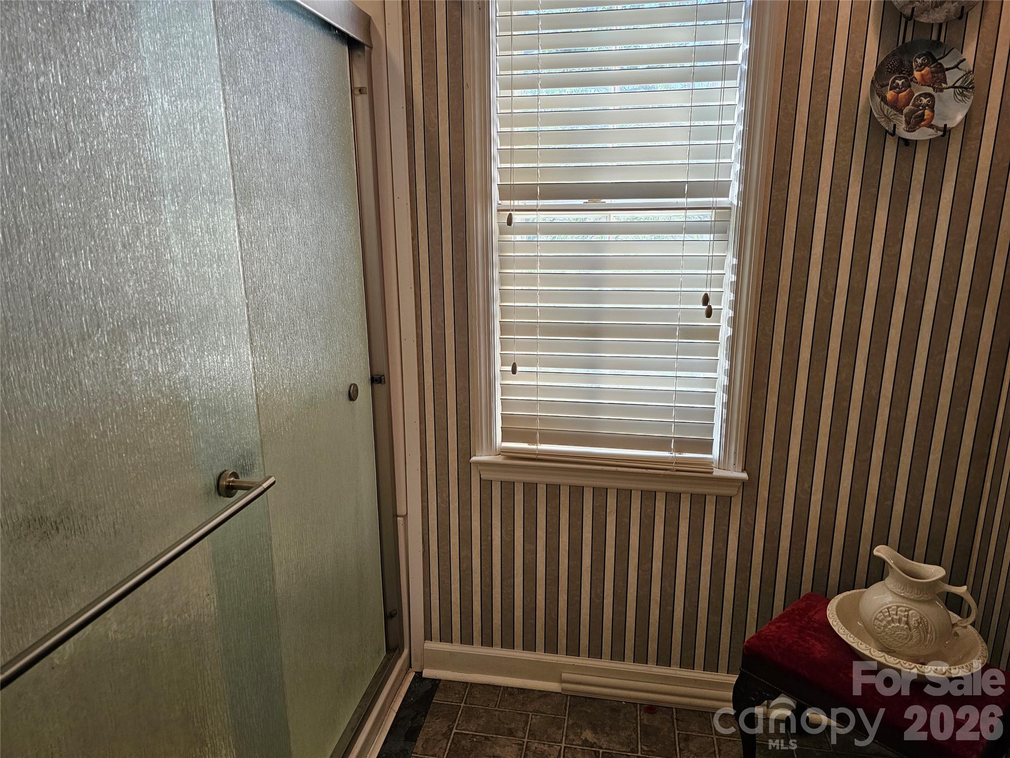 979 Suttle Road — Lancaster