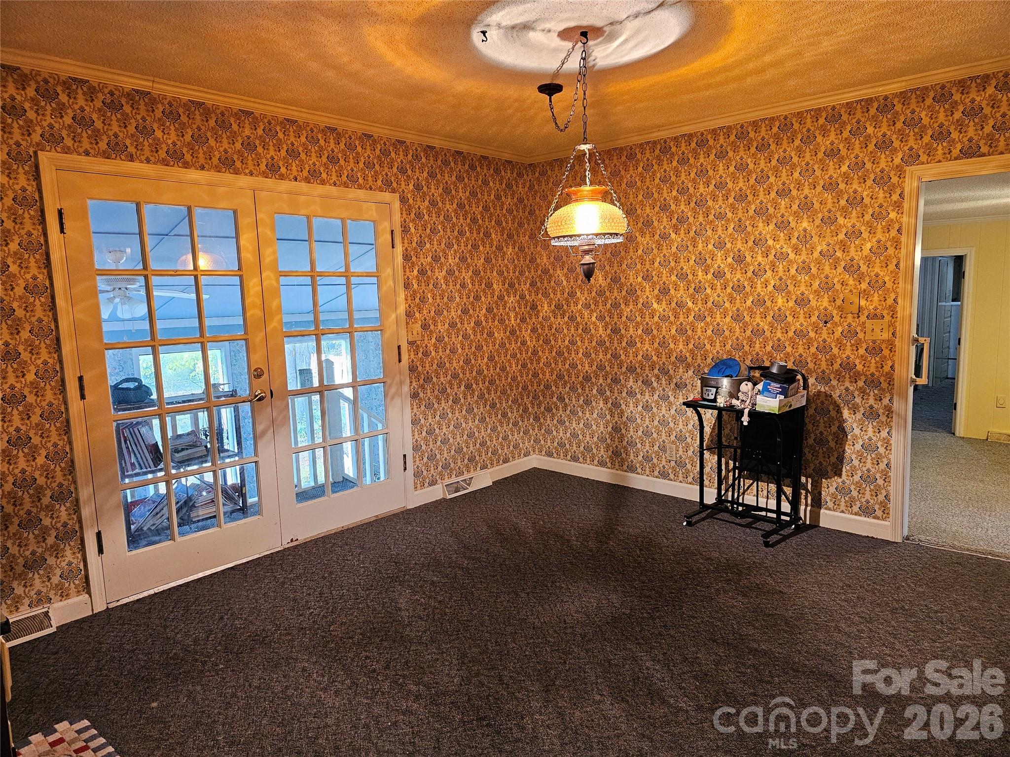 979 Suttle Road — Lancaster